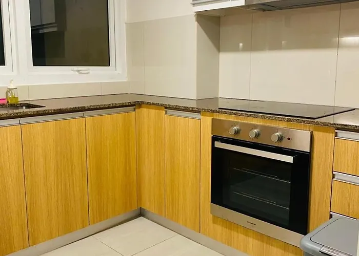 公寓 Savvy Combined 6br Near Okada *