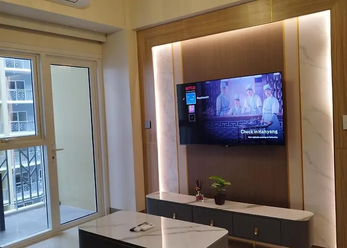 Savvy Combined 6br Near Okada